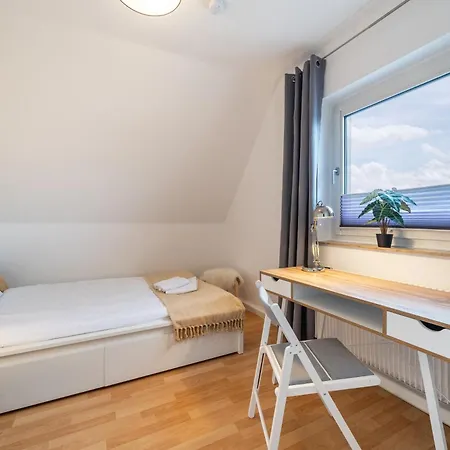 Apartamento Mit 2 Zimmern - Herbert Bielefeld